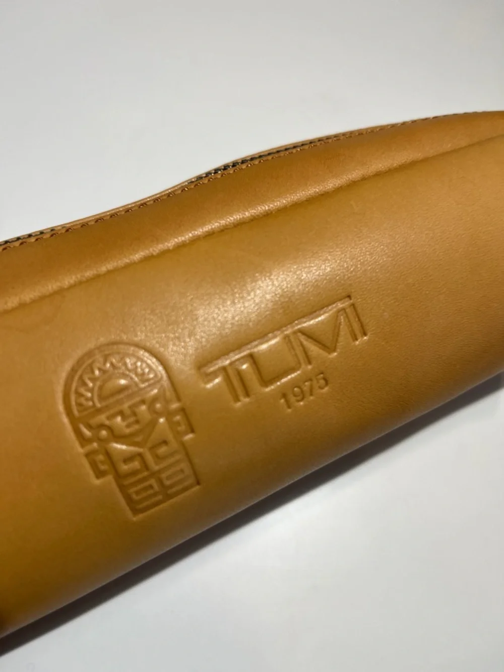 TUMI 40th Anniversary 1975 Leather Collection: Pencil Case / Cord & Tech Pouch